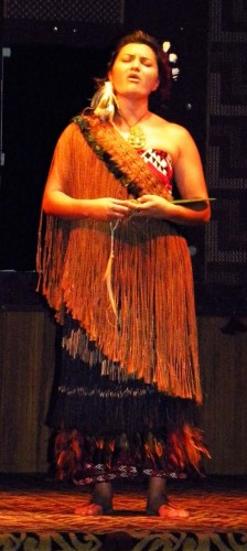 Te Puia - Female singer
